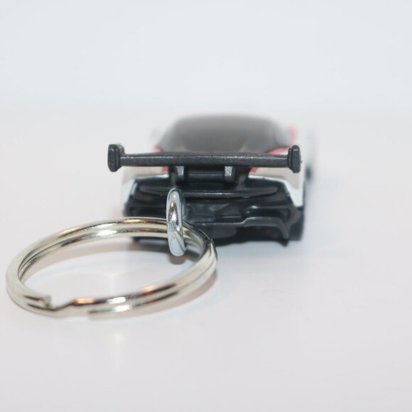 Hot Wheels Factory Fresh Aston Martin Vulcan CUSTOM keychain - Picture 6 of 7